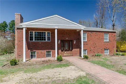 39 Francis Rd, Glocester, RI 02857