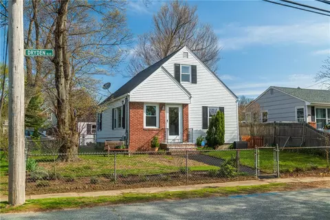 99 Dryden Blvd, Warwick, RI 02888