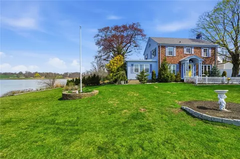 680 Veterans Memorial Pkwy, East Providence, RI 02914