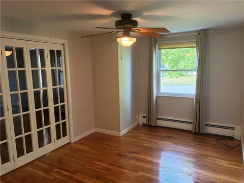 Living - 26 Potomac Rd, Warwick, RI 02888 photo 8 of 8