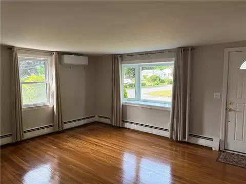 Living - 26 Potomac Rd, Warwick, RI 02888 photo 2 of 8