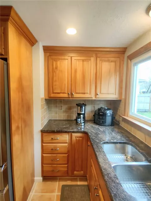 Kitchen - 26 Potomac Rd, Warwick, RI 02888 photo 2 of 6