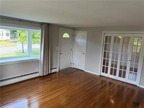 Living - 26 Potomac Rd, Warwick, RI 02888 photo 5 of 8