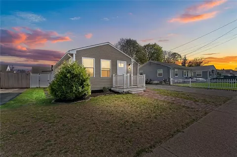 49 Martha Rd, Rumford, RI 02916