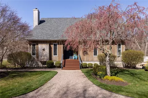 85 Gounod Rd, Westerly, RI 02891