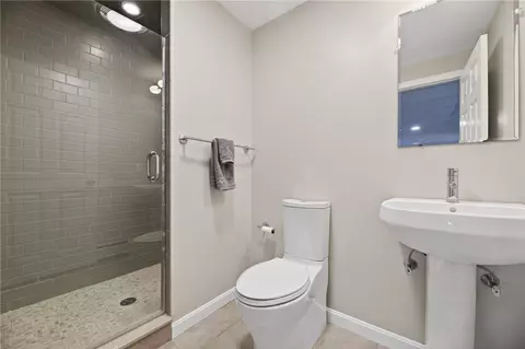 Bath - 85 Gounod Rd, Westerly, RI 02891 photo 4 of 8