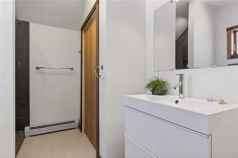 Bath - 85 Gounod Rd, Westerly, RI 02891 photo 7 of 8
