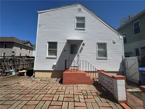 215 Roosevelt St, Providence, RI 02909