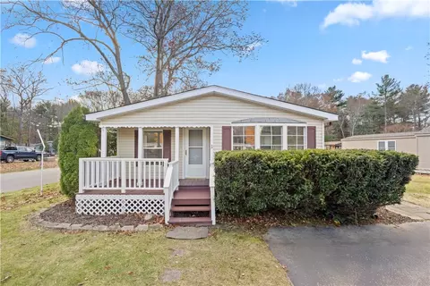 1 Ohare Ct, Coventry, RI 02816