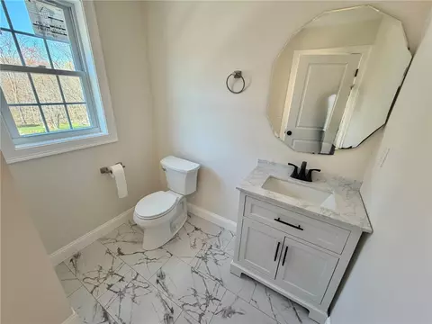 Bath - 378 Gauthier Dr, Woonsocket, RI 02895 photo 6 of 6