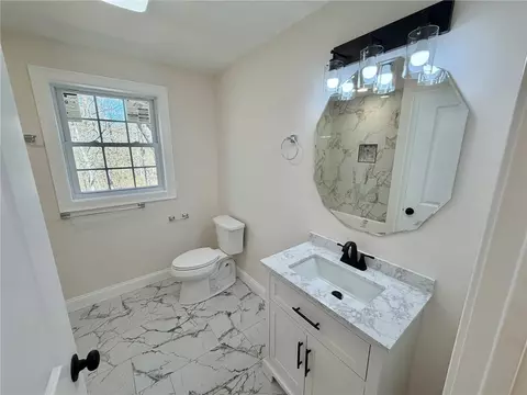 Bath - 378 Gauthier Dr, Woonsocket, RI 02895 photo 1 of 6