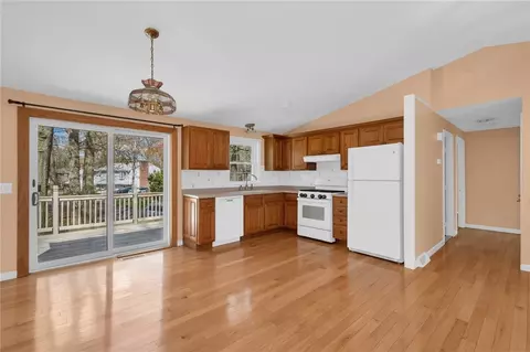 Living - 175 Monroe St, Warwick, RI 02888 photo 1 of 7