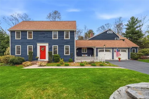 230 Briarbrook Dr, North Kingstown, RI 02852