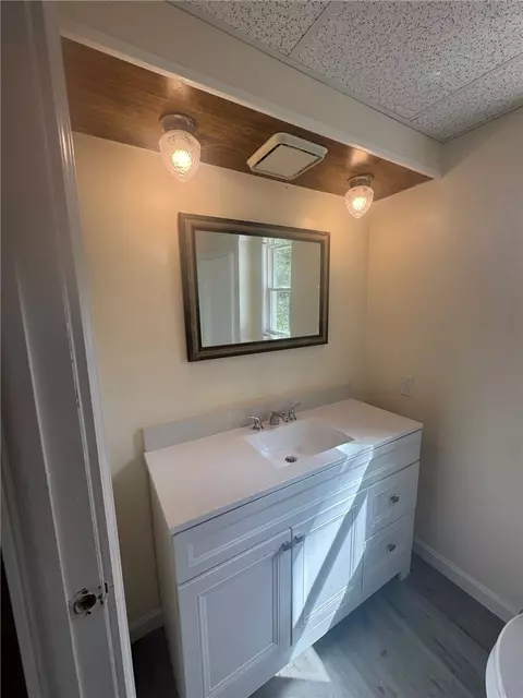 Bath - 6 Hide-a Way, Coventry, RI 02816 photo 1 of 3
