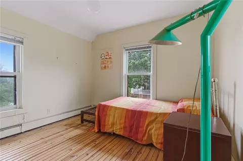 Bedroom - 41 Lippitt Ave, Warwick, RI 02889 photo 8 of 8