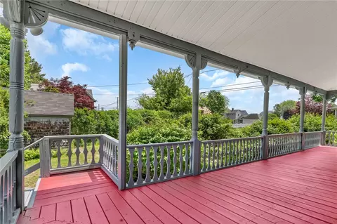 Exterior - 41 Lippitt Ave, Warwick, RI 02889 photo 6 of 10