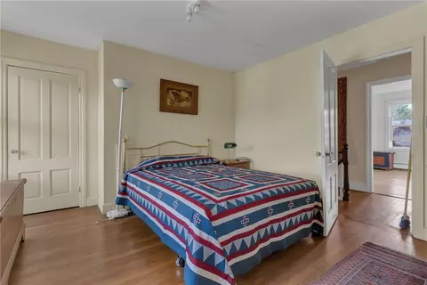 Bedroom - 41 Lippitt Ave, Warwick, RI 02889 photo 1 of 8
