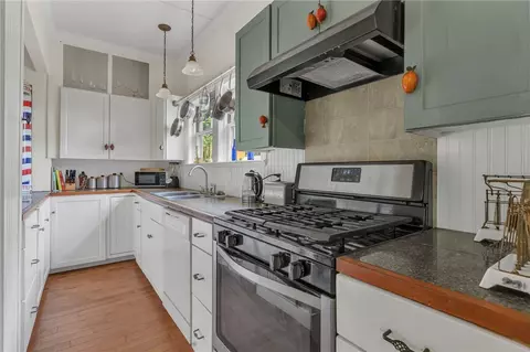 Kitchen - 41 Lippitt Ave, Warwick, RI 02889 photo 2 of 2