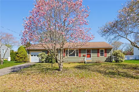 145 Glenwood Dr, North Kingstown, RI 02852