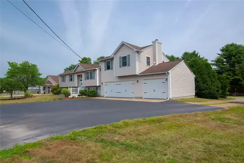 350 Narrow Ln, Charlestown, RI 02813