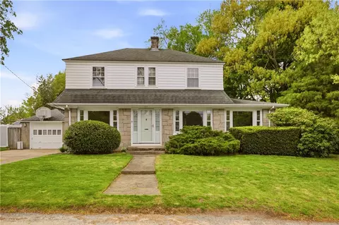 121 Prospect St, Warwick, RI 02886