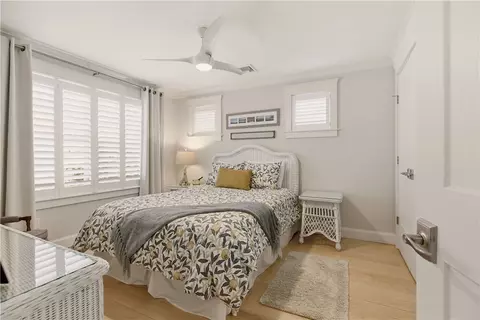 Bedroom - 57 Tuckerman Ave, Middletown, RI 02842 photo 6 of 9