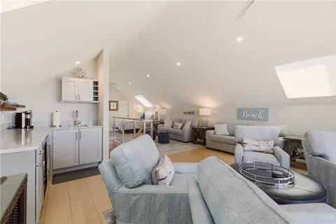 Living - 57 Tuckerman Ave, Middletown, RI 02842 photo 9 of 9