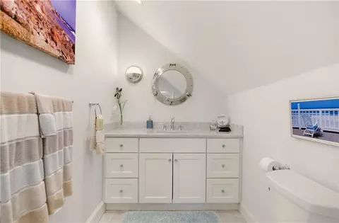 Bath - 57 Tuckerman Ave, Middletown, RI 02842 photo 6 of 6