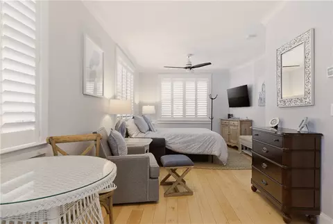 Bedroom - 57 Tuckerman Ave, Middletown, RI 02842 photo 1 of 9