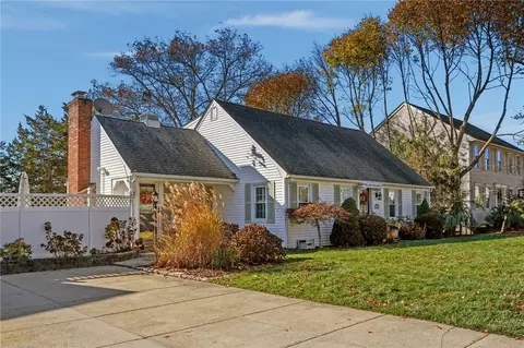 38 Angela Ave, Cranston, RI 02921