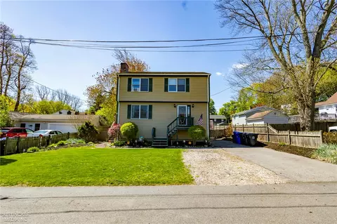 61 Ravena Ave, Riverside, RI 02915