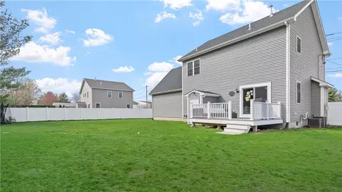 Exterior - 488 Long St, Warwick, RI 02886 photo 5 of 8