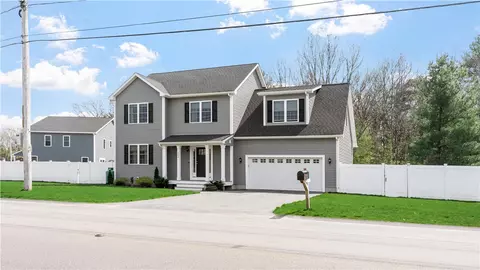 Exterior - 488 Long St, Warwick, RI 02886 photo 3 of 8