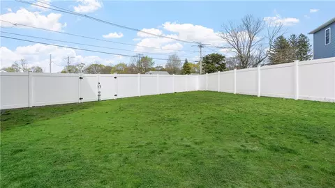 Exterior - 488 Long St, Warwick, RI 02886 photo 6 of 8