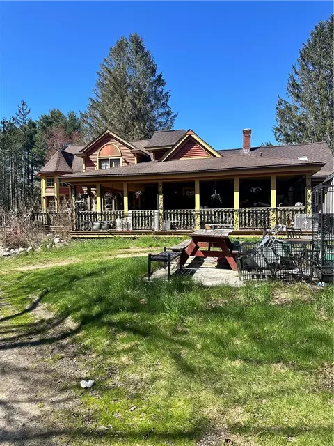 21 Luther Rd, Foster, RI 02825