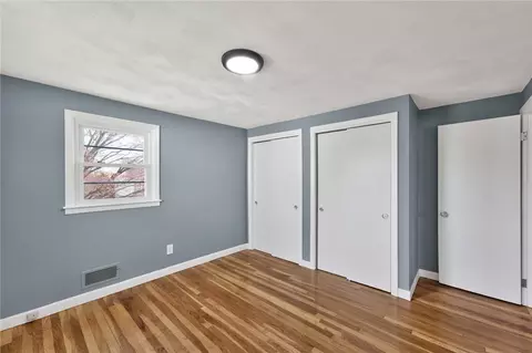 Bedroom - 45 Winthrop Rd, Warwick, RI 02888 photo 3 of 5