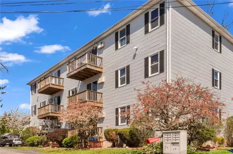434 Linden St #2, Fall River, MA 02720 photo 3