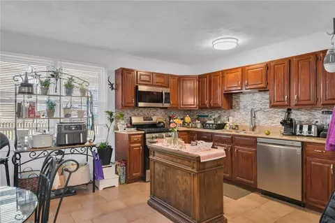 434 Linden St #2, Fall River, MA 02720 photo 13