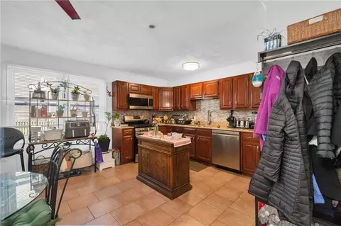 434 Linden St #2, Fall River, MA 02720 photo 18