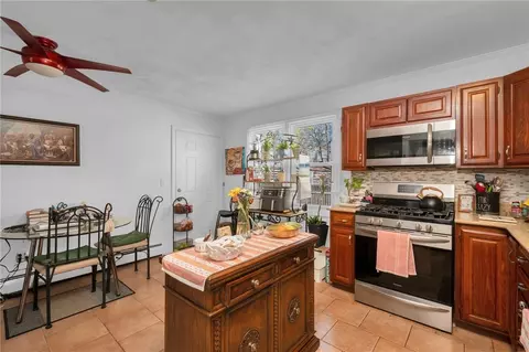 434 Linden St #2, Fall River, MA 02720 photo 12