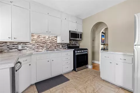 Kitchen - 9 Mason Ave, Bristol, RI 02809 photo 3 of 3