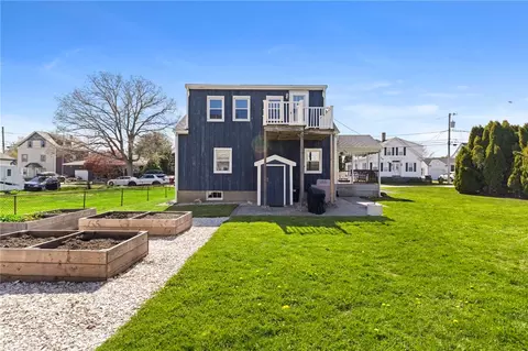 Exterior - 9 Mason Ave, Bristol, RI 02809 photo 8 of 11