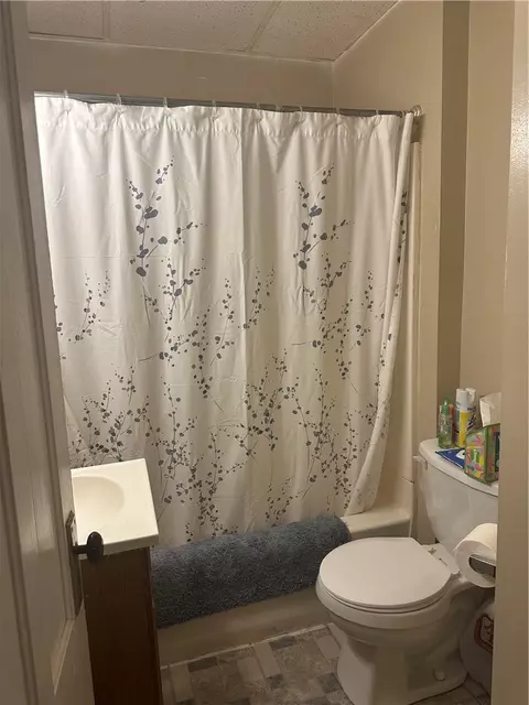 Bath - 192 Dulude Ave, Woonsocket, RI 02895 photo 1 of 2