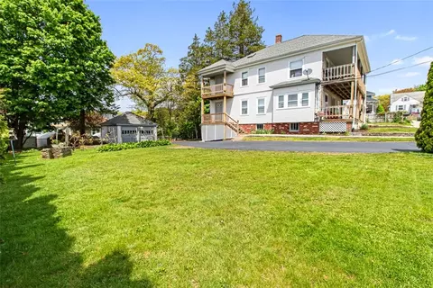 6 Middle St, West Warwick, RI 02893