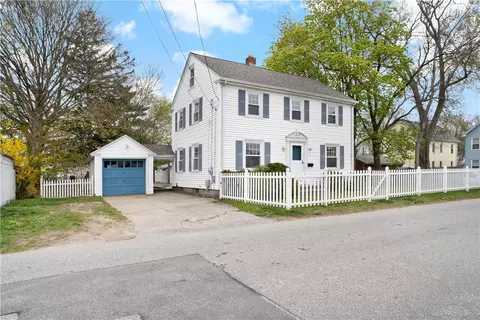 15 Cooper St, East Providence, RI 02914