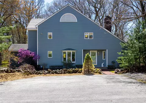 282 Byron Randall Rd, Scituate, RI 02857