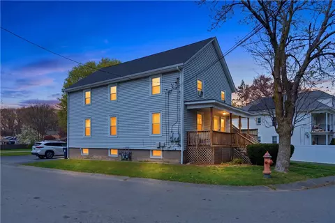 131 Roma St, East Providence, RI 02914