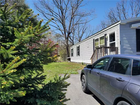 20 Lane 7, Coventry, RI 02816