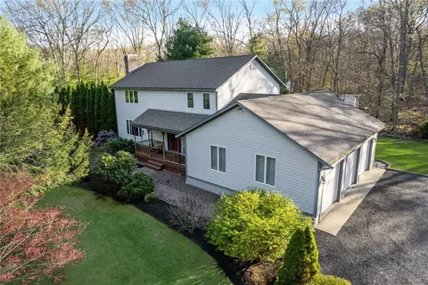 10 Oak Hill Rd, Hope, RI 02831