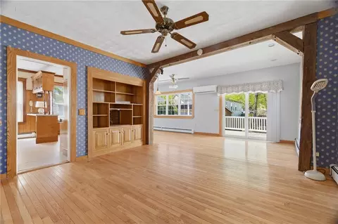 Living - 447 Winter St, Woonsocket, RI 02895 photo 3 of 8